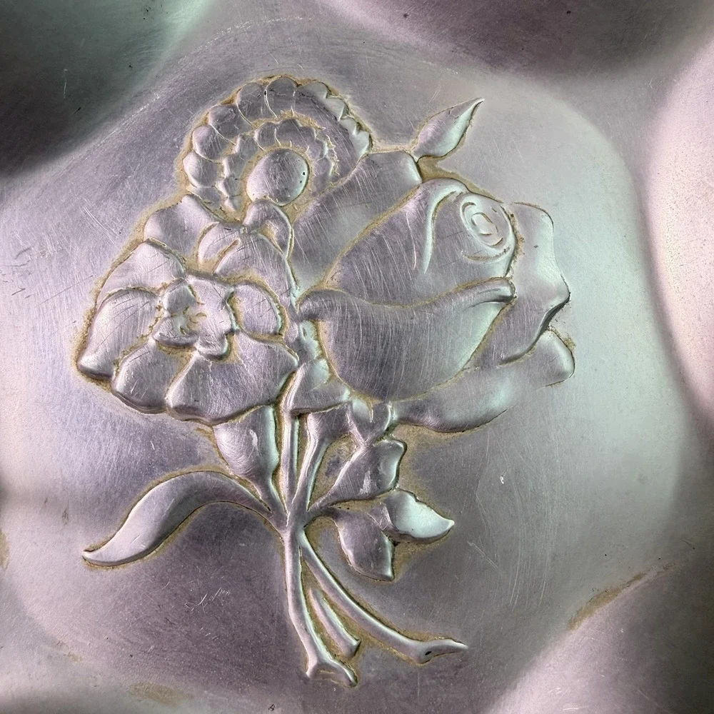 VTG 50s NASCO Italy Hammered Aluminum Basket Rose Motif Mid Century Modern MCM